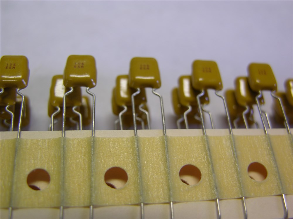 Condensatori Assiali AVX SA105E103MAA 0.01uF 50V 20% - Lotto 20 Pezzi (Nuovo Vecchio Stock) - Foto 4