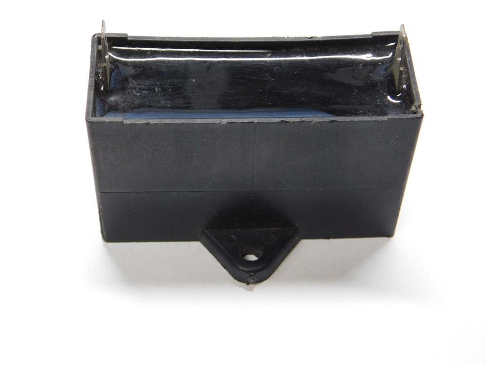 I/M 25LCMZE176J 17uF 250VAC 5% Motor Run Capacitor Box Style .186" Quick Tabs